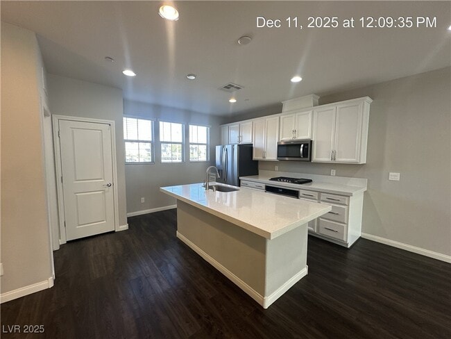 Building Photo - 177 Petaluma Valley Dr