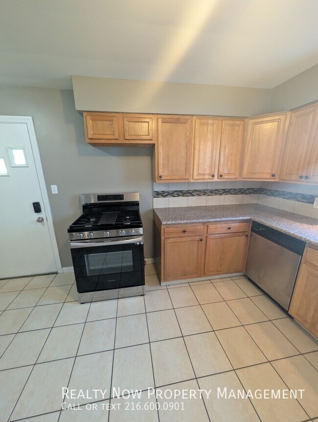 Foto del edificio - 14804 Rockside Rd