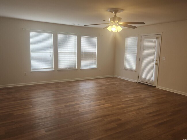 Building Photo - 17 Pistachio Loop