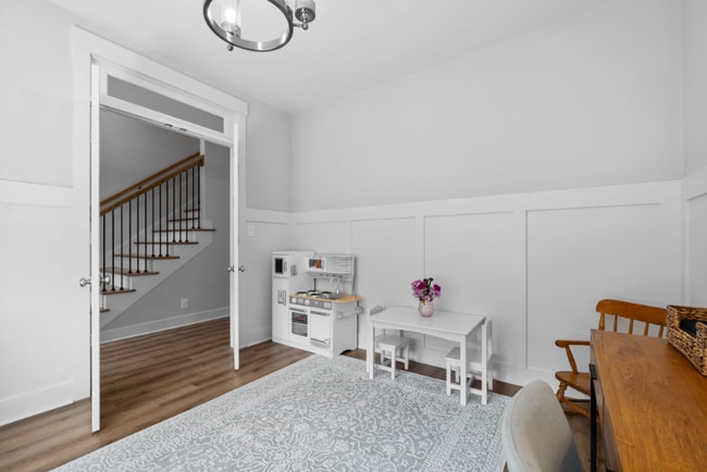 Building Photo - 248 Birnam Wood Trce