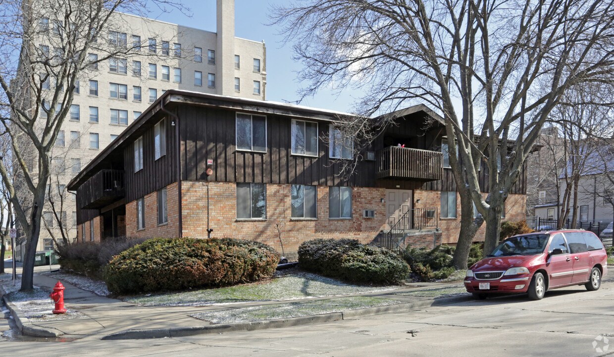 Primary Photo - 3030 W Michigan St