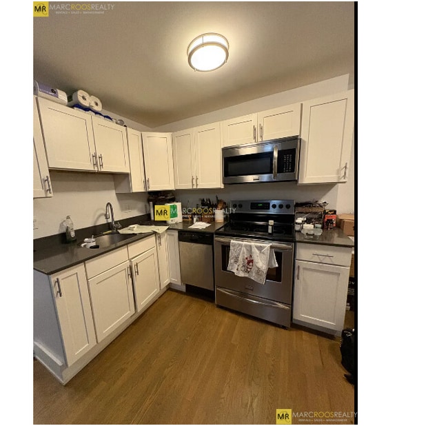 Building Photo - 5 N Margin St
