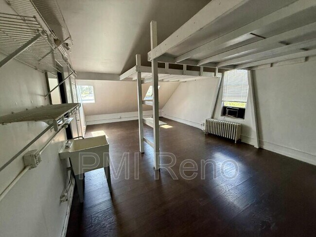 Foto del edificio - 46 W 10th St