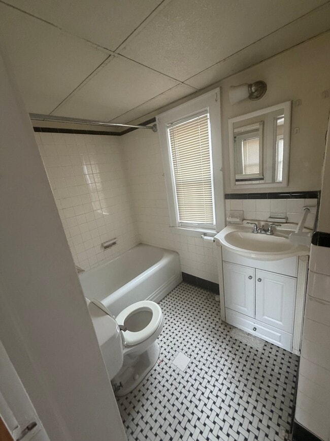 Foto del edificio - 63 Highland St