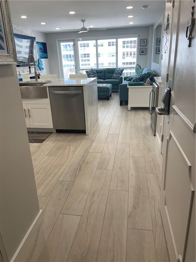 Building Photo - 133 N Pompano Beach Blvd