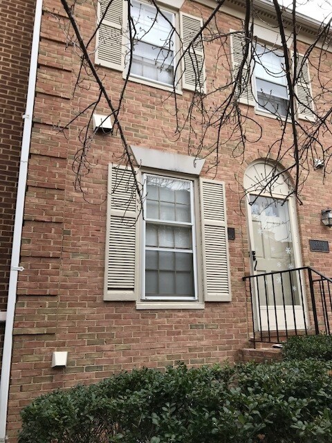 Foto del edificio - 4410 Washington Blvd