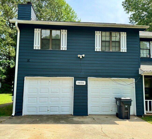 Foto del edificio - 5870 Sheldon Ct