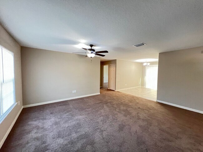 Foto del edificio - Beautiful 3 BD/2BA Home in Ocala!