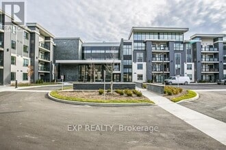 Building Photo - 3170 Erin Mills Pkwy