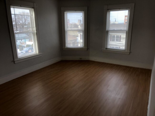 Foto del edificio - 389 Hayward St