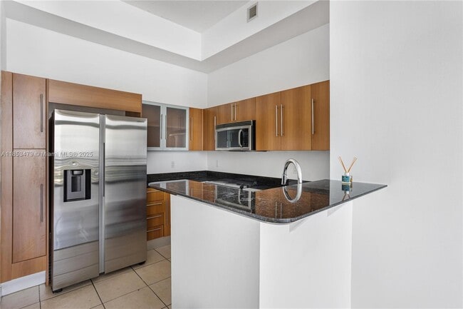 Building Photo - 335 S Biscayne Blvd