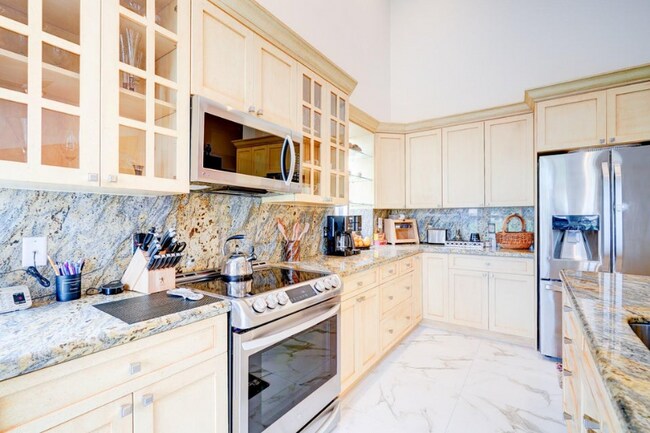 Foto del edificio - 8258 Horseshoe Bay Rd
