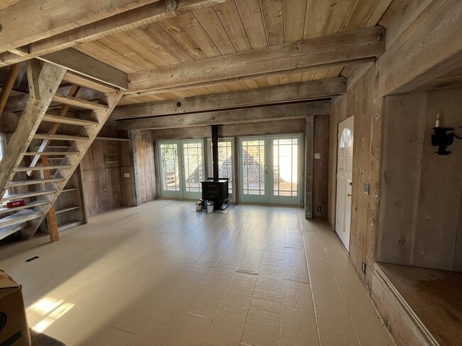 Building Photo - 1551 San Lucas St