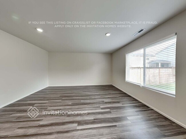 Foto del edificio - 9142 Lady Slipper St SE