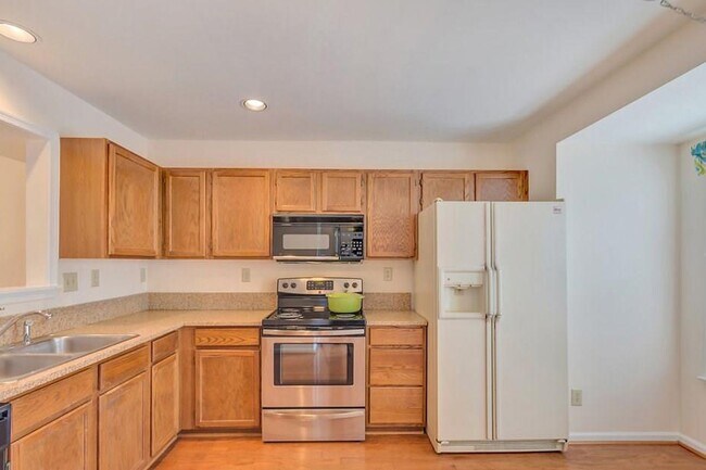 Foto del edificio - River Run Townhome With Large Finished Basement