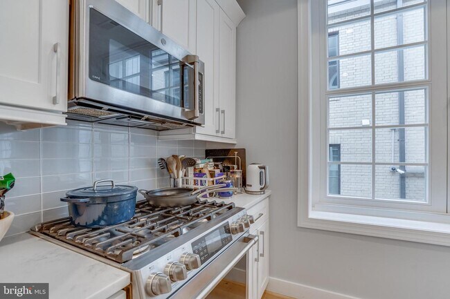 Foto del edificio - 625-633 Park Rd NW