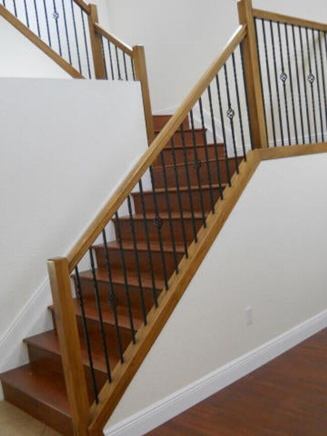 Building Photo - 1579 Newhaven Point Ln