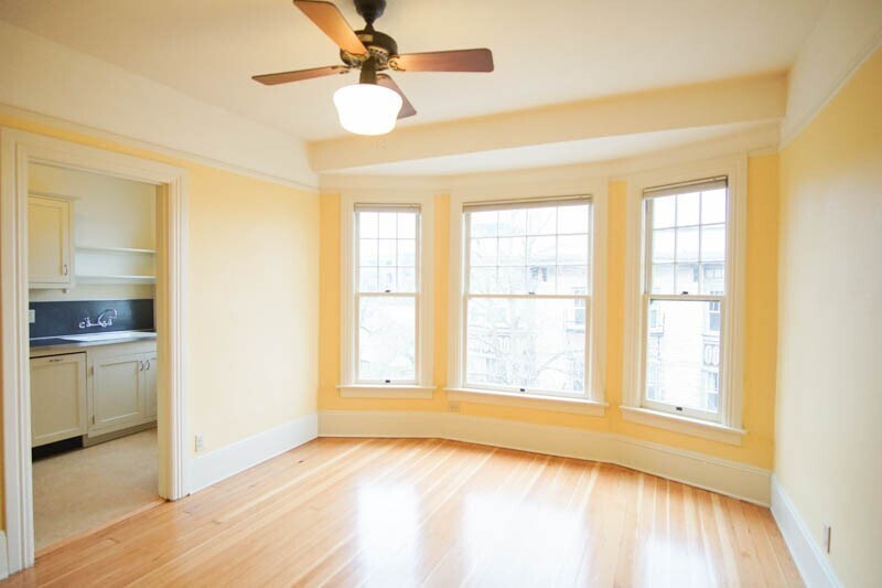 Foto principal - Delightful Top-Floor Vintage Studio in Nob...