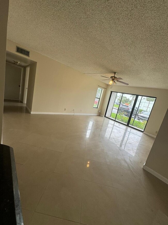 Building Photo - 3664 Alder Dr