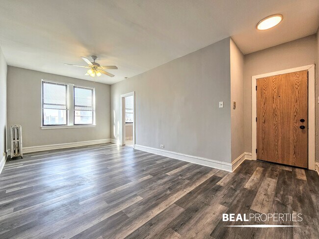 Foto del edificio - 4851 N Damen Ave
