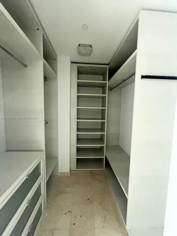 Foto del edificio - 68 SW 6th St