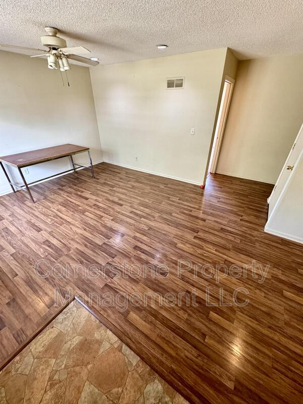 Foto del edificio - 2442 Ousdahl Rd