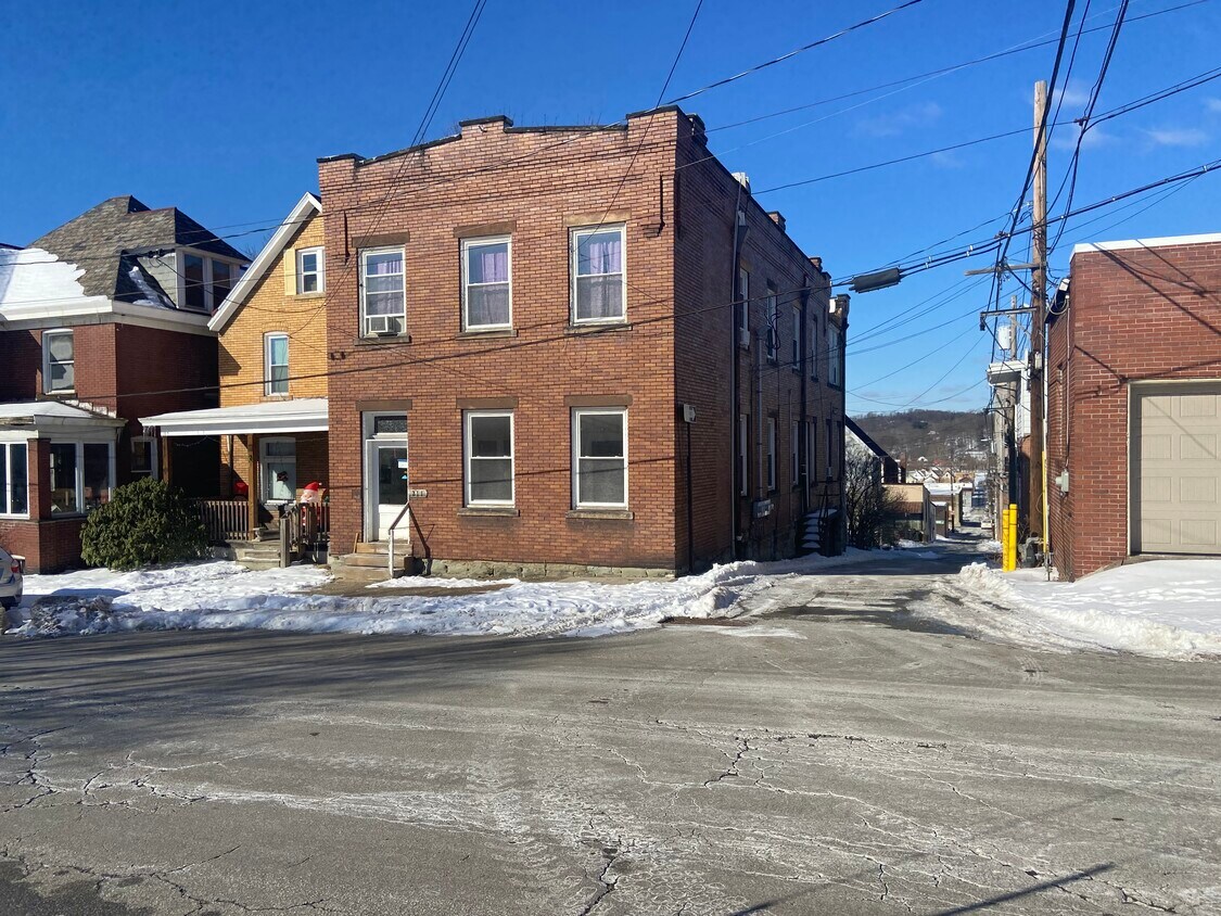 Primary Photo - 211 S 2nd St