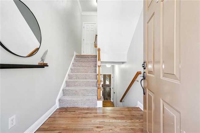 Foto del edificio - 10090 Jones Bridge Rd