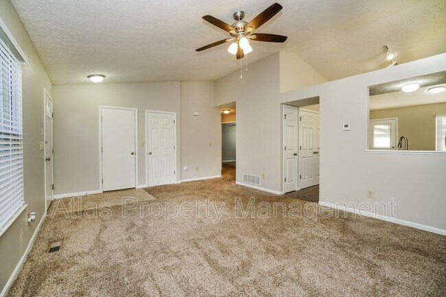 Building Photo - 1492 Meadowlark Ln