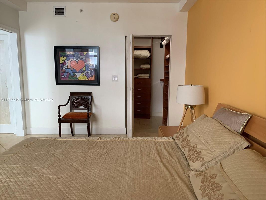 Foto del edificio - 185 SE 14th Terrace