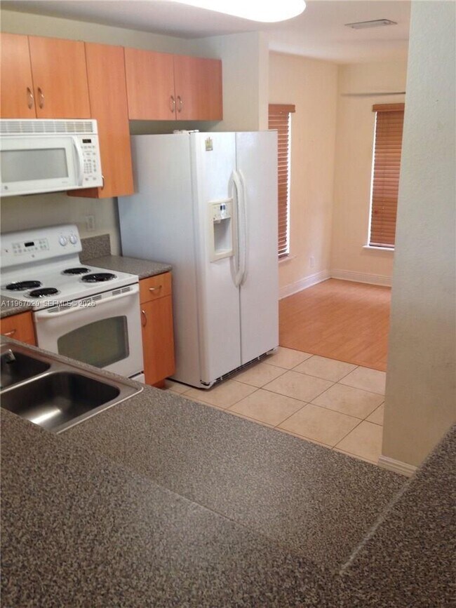 Foto del edificio - 10025 SW 24th Ct