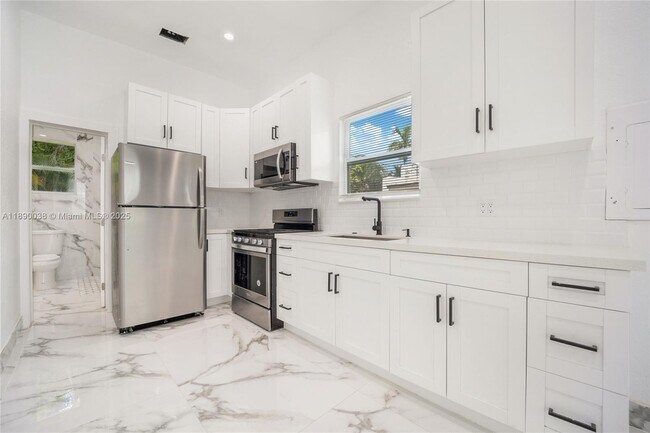 Foto del edificio - 2512 SW 14th St