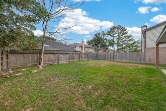 Building Photo - 1806 Foxlake Dr