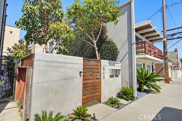 Foto del edificio - 6713 E Ocean Blvd