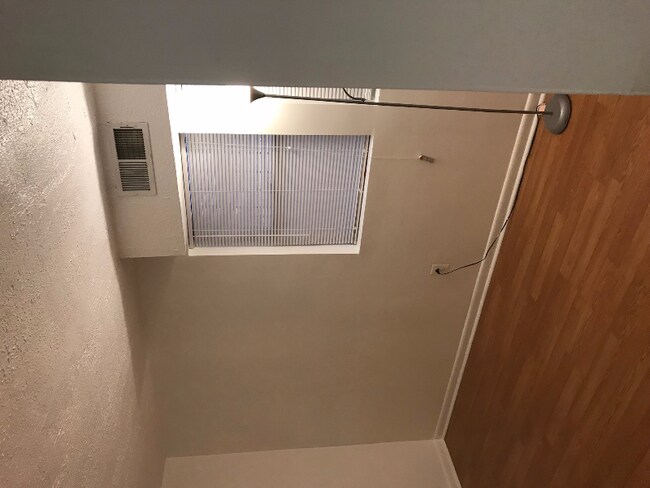 Foto del edificio - 1420 Chapin St NW