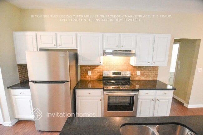 Building Photo - 3280 Franklin St