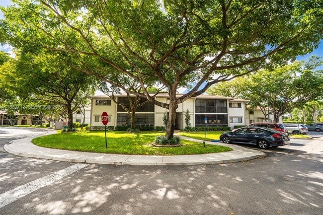 Foto del edificio - 10869 W Clairmont Cir