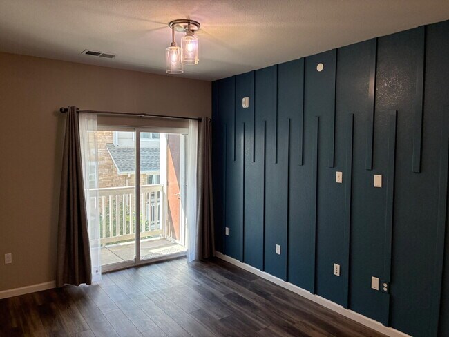 Foto del edificio - Beautiful New Home - 2 Bedroom 1 Bathroom, Lots of Storage available ASAP!