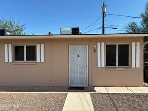 Building Photo - 1349 E Sahuaro Dr