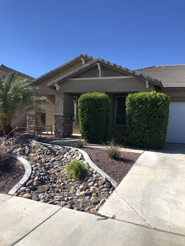 13837 Sultana St, Hesperia, CA 92344 House for Rent in Hesperia, CA