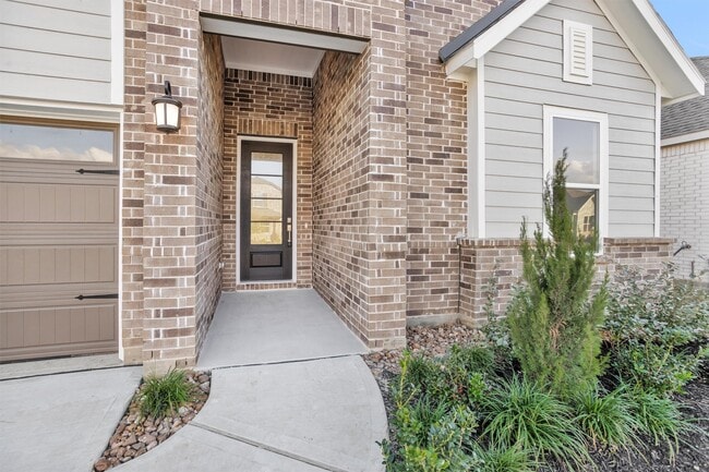 Foto del edificio - 29323 Meadowcreek Hl Dr