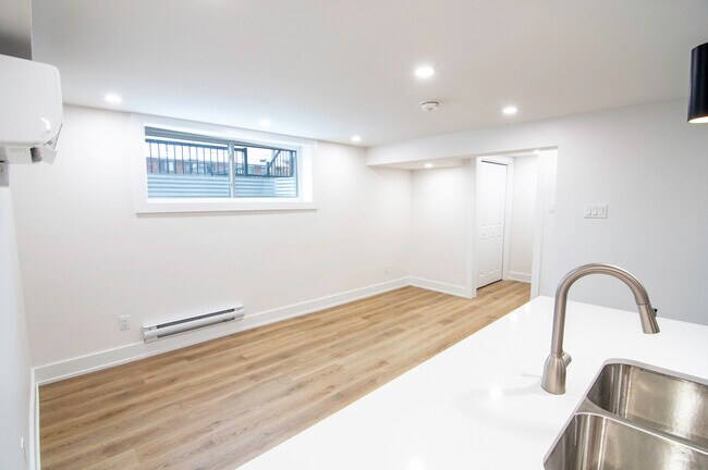 Photo du bâtiment - 142 Young St