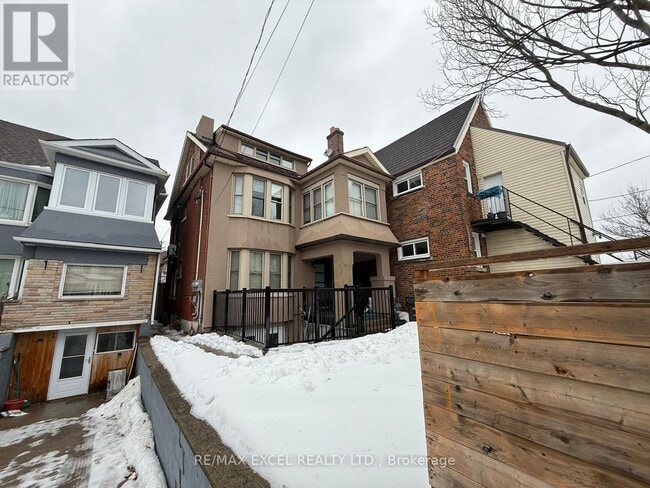 Building Photo - 46 Bartonville Ave W