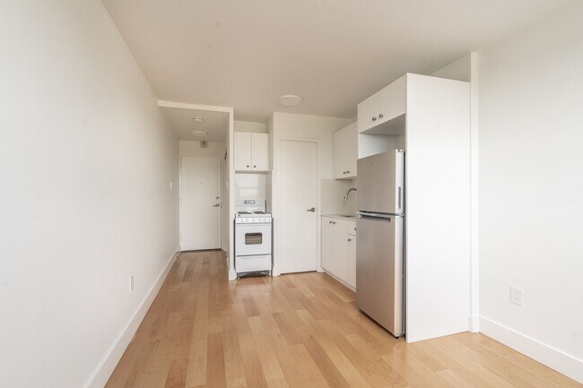 Photo du bâtiment - 730 St Clarens Ave
