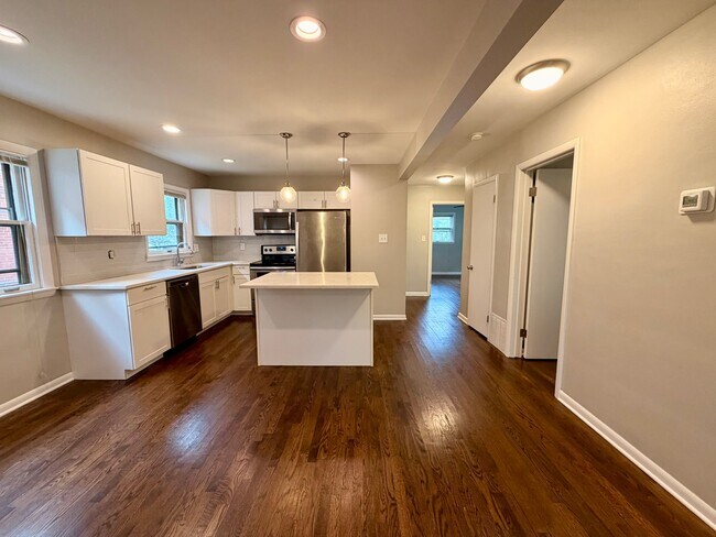 Foto del edificio - 2987 S Clement Ave