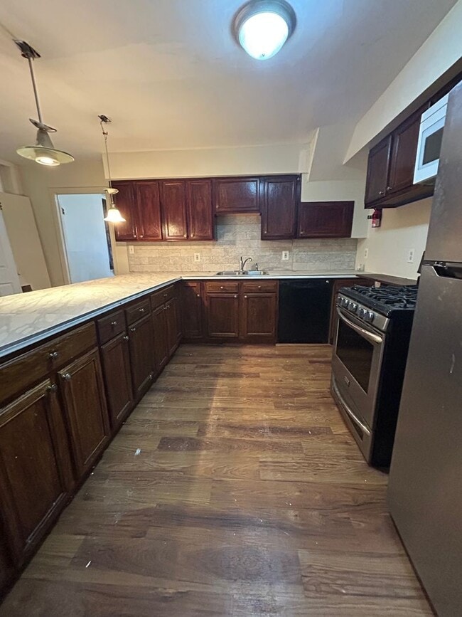 Building Photo - 52 N 18th St