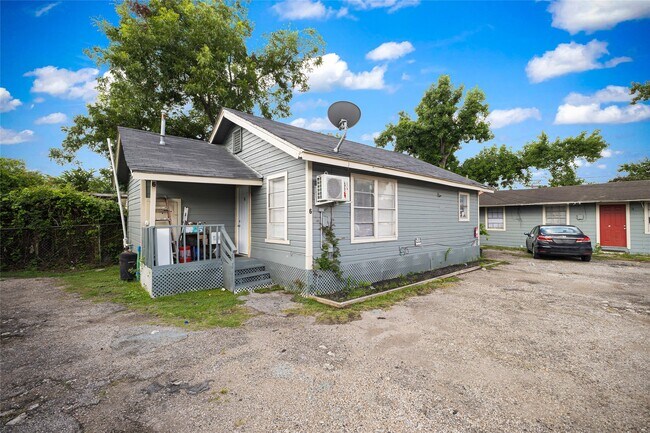 Foto del edificio - 13928 Bandera St