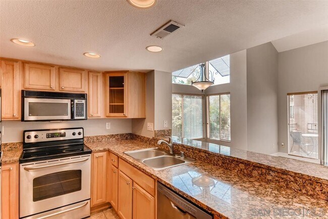 Appliances not accurate, see added photos for new appliances - 15363 Maturin Dr
