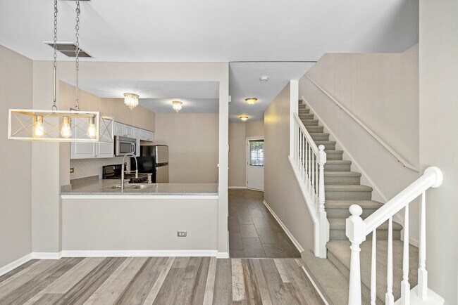 Building Photo - 120 Polaris Dr