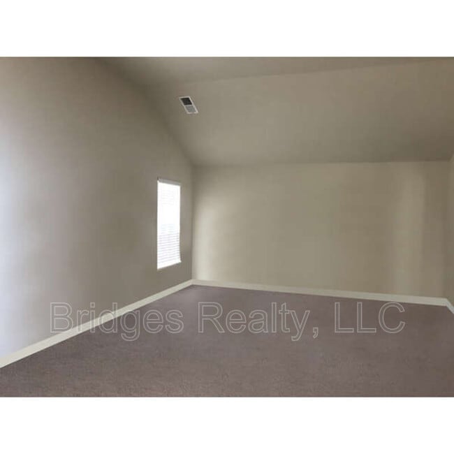 Foto del edificio - 304 Clover Park Ln